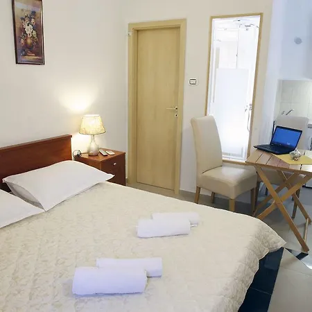 Urbi Et Orbi Apartament