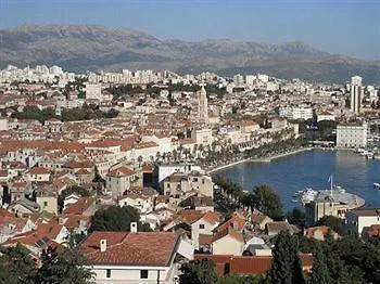 Urbi Et Orbi * Сплит