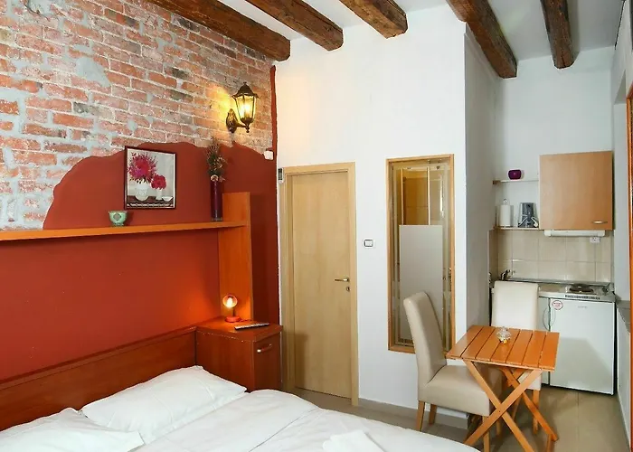 우르비 엣 오르비 *