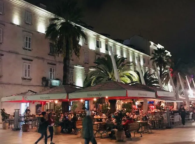 Urbi Et Orbi Апартаменты *